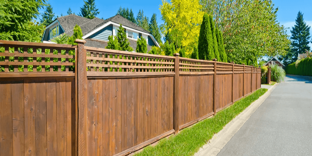 how much does a 6-foot privacy fence cost per foot